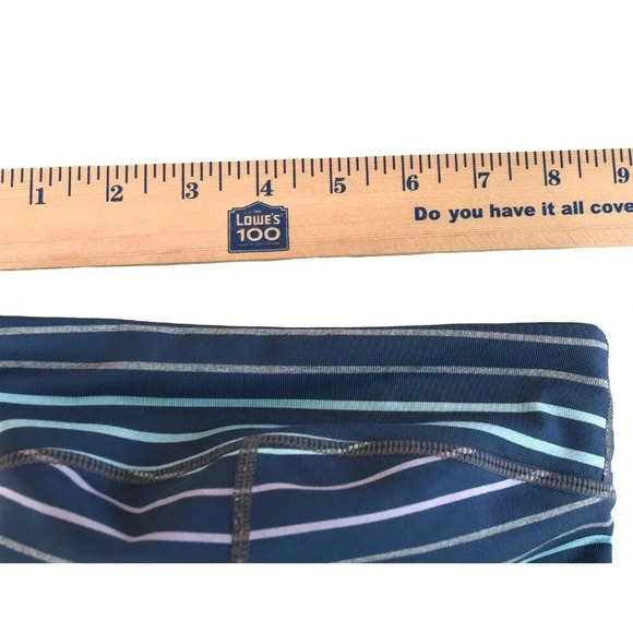 Athleta Girl Capri Leggings In Multi Stripe Purple Size XS 6 *Small mark on leg* - Picture 5 of 7